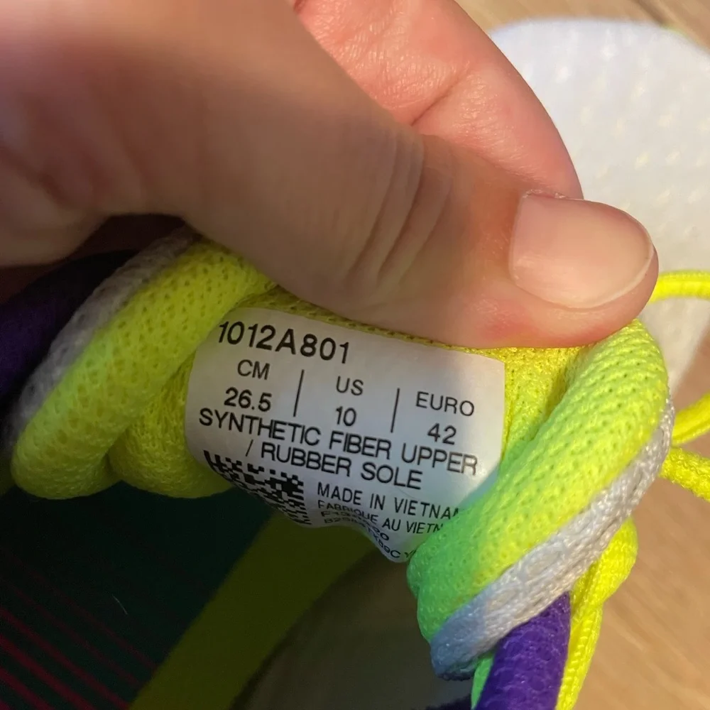 Neon ASICS - Picture 4 of 6